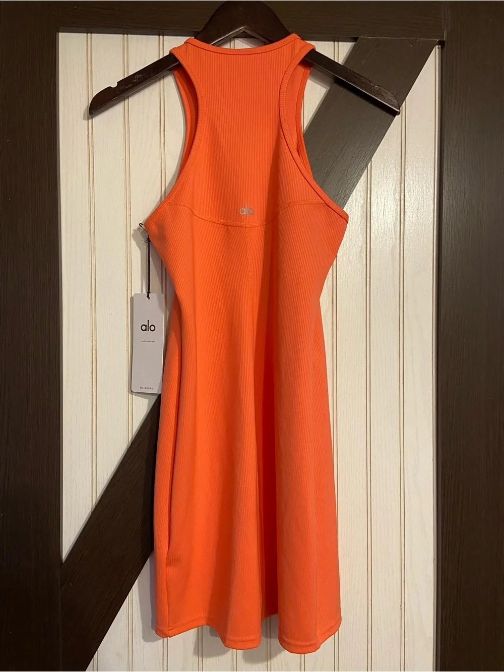 Alo yoga. Airlift ribbed magnetic dress. Razorback.